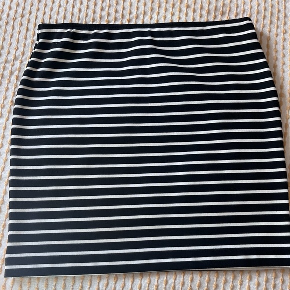 A.n.a pencil skirt - Picture 1 of 2